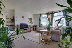 Lounge/Diner- click for photo gallery